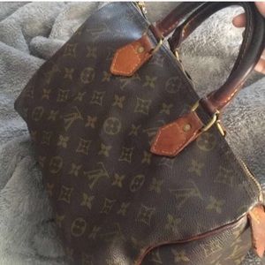 Louis Vuitton Speedy 30